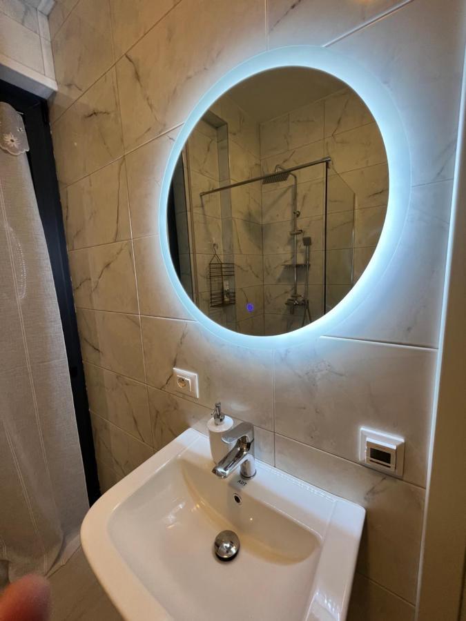 Alma Rose Apartment Korce Exterior foto